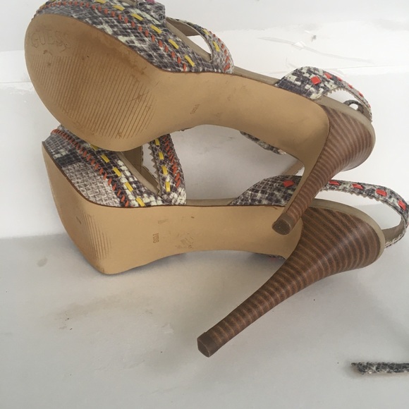 Guess snakeskin print women’s stilettos shoes - Picture 4 of 6